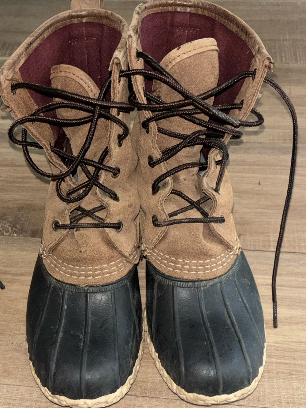 L.L.Bean Bean Boots Duck Boots Suede Upper Burgundy Lined Made in Maine Women 6M